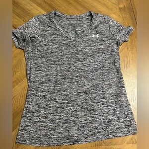 Under Armour V-Neck Active Dry Tee